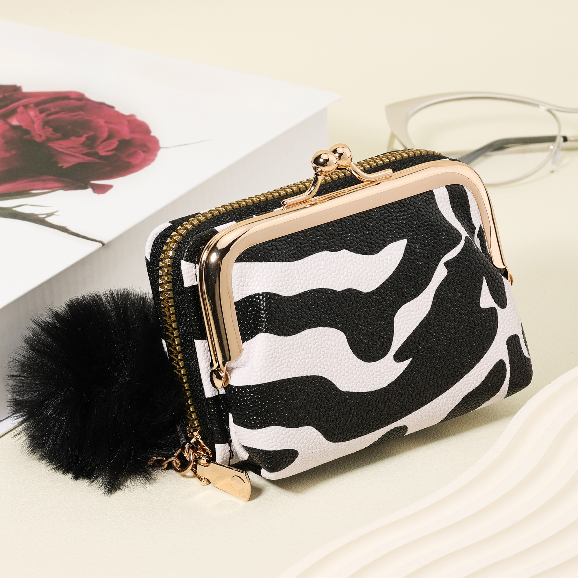 Fashionable zebra print coin w - Zebra Tablet Accessories recensie en prijs